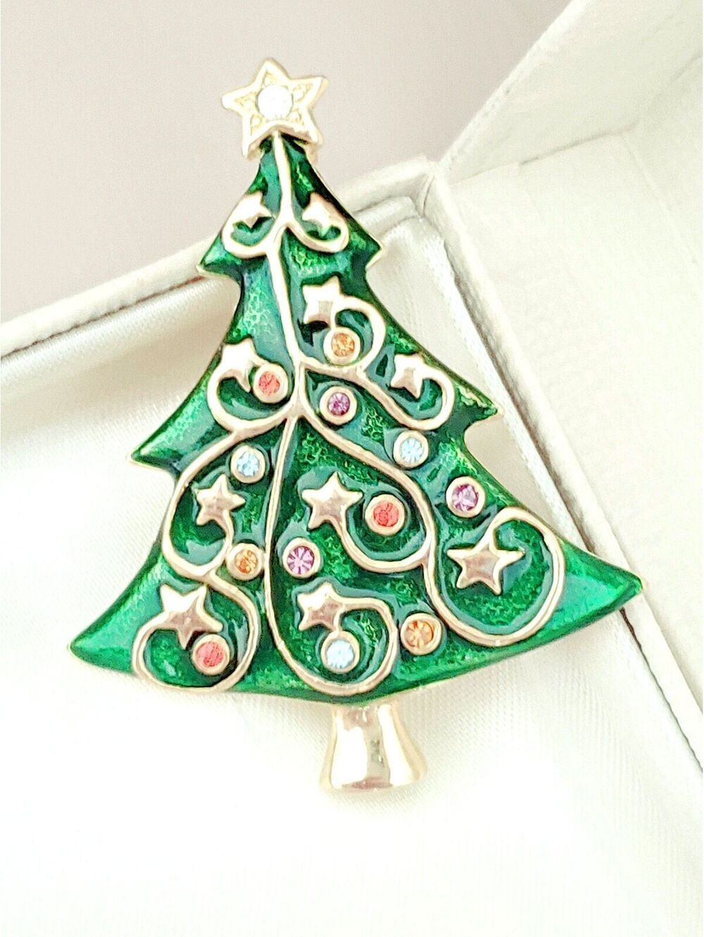 Vintage Enamel and Rhinestone Christmas Tree with Stars Pin Brooch